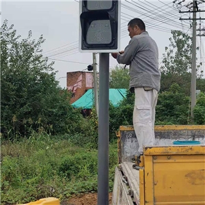 南经三路搭接S335湾石路涉路交通安全工程